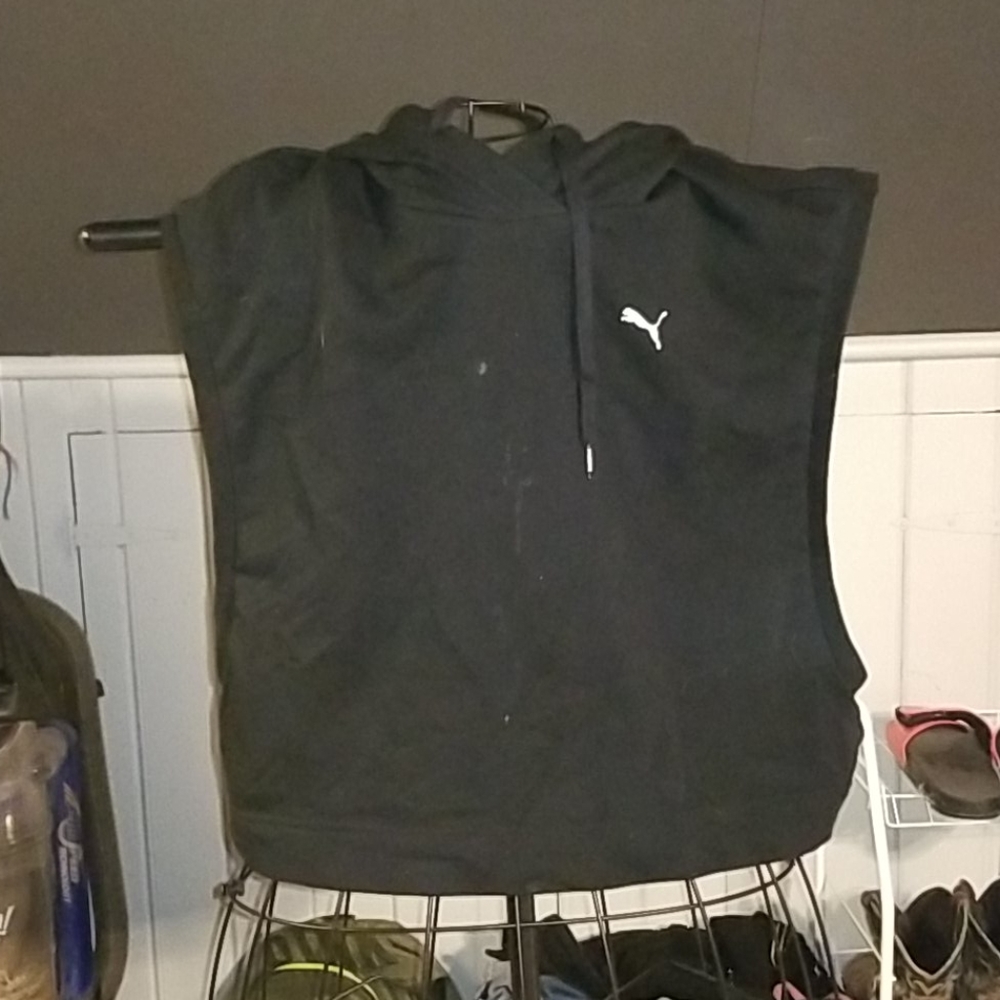 Puma cropped hoodie🎁